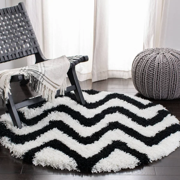 Safavieh 2&-6x22 x 4& Shag Chevron Shag Ivory - Grey Rug