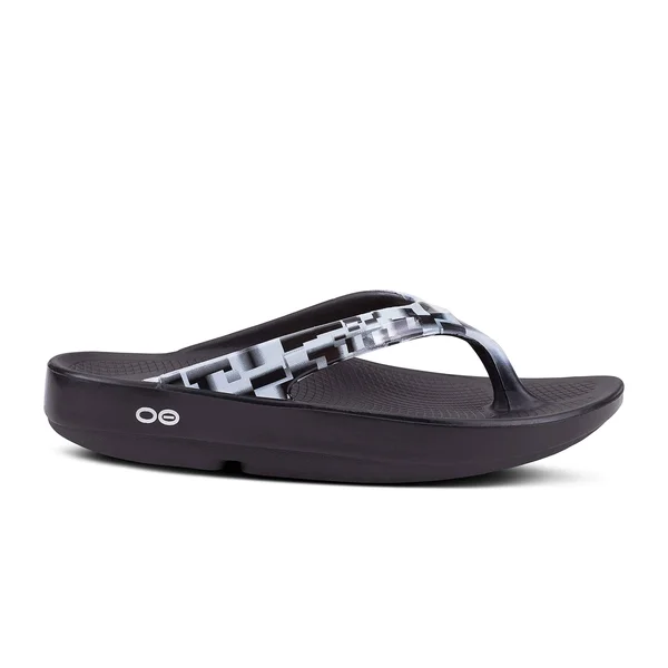 OOFOS OOlala Luxe (GEO Black/White) Women's Sandals