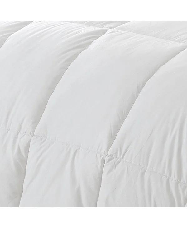 AC Pacific Luxury Goose Down Medium Warmth Comforter - Queen - Medium bei