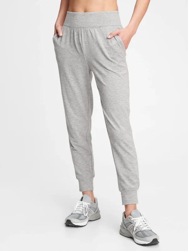 Gap Women's Gapfit High Rise Brushed Tech Jersey Joggers Pilot Grey Size S