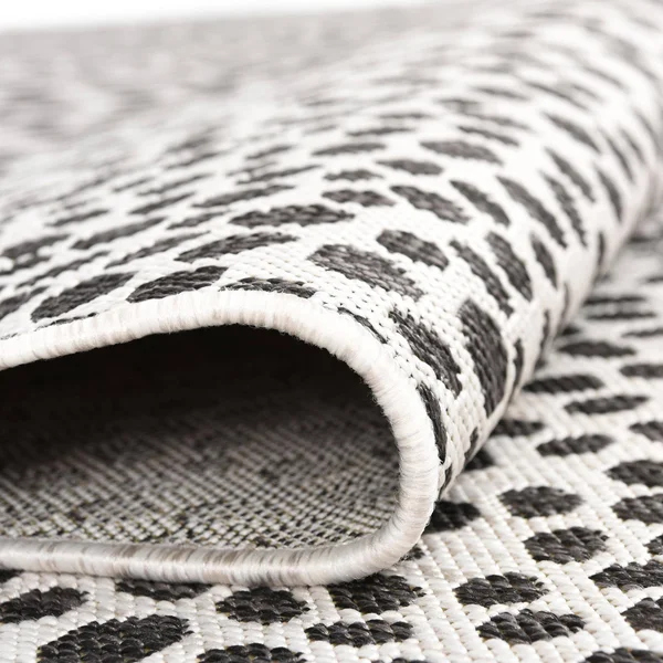 Jill Zarin Cape Town Outdoor Rug - 5& 3 x 8& 0 Oval - Black