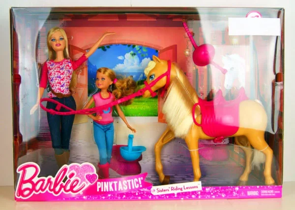 Barbie Pink-Tastic Horse and Dolls Set
