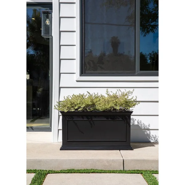 Veradek Brixton Long 33x22 Planter - Black