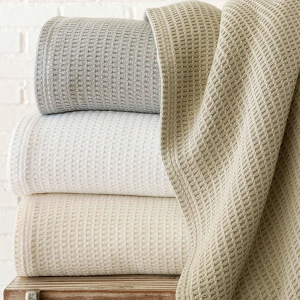 Peacock Alley Riviera Blanket, King, Pearl