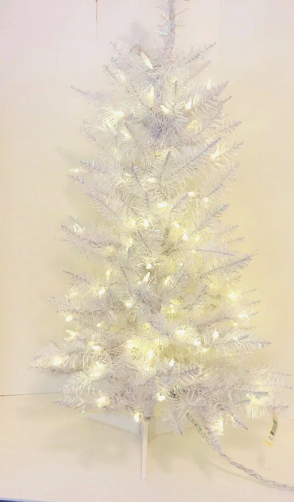 Vickerman 3.5& Sparkle White Spruce Christmas Tree with Clear Lights