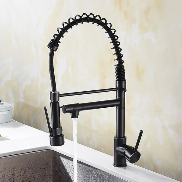 Single-Handle Pull-Down Sprayer Kitchen Faucet in Matte Black