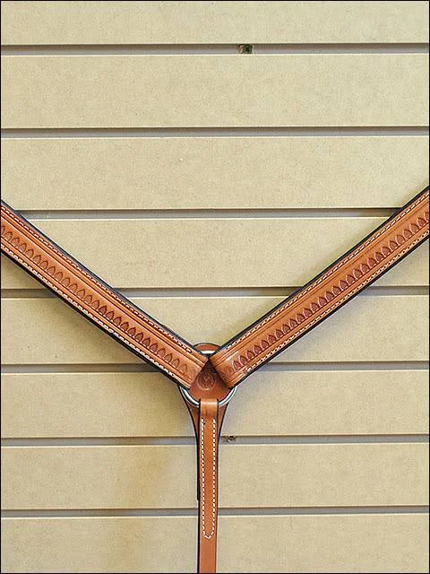 Circle Y Reg Oil 1 1/2 Shell Tooled Breast Collar