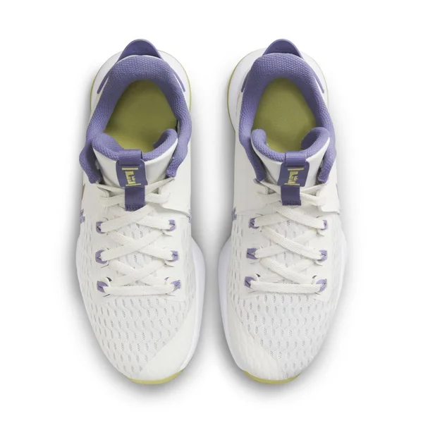 Nike Lebron Witness 5 Basketball Shoes in White, Size: 18, CQ9380-102