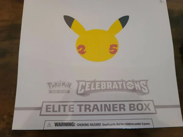 Pokemon - Celebrations Elite Trainer Box