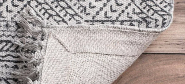nuLOOM Ammie Grey 4& x 6& Area Rug
