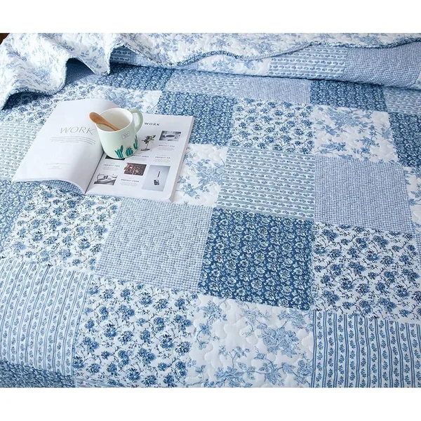 Kasentex Country-Chic Printed Pre-Washed Quilt Set - Microfiber Fabric Quilted Pattern Bedding (Multi-Pink, King + 2 Shams)