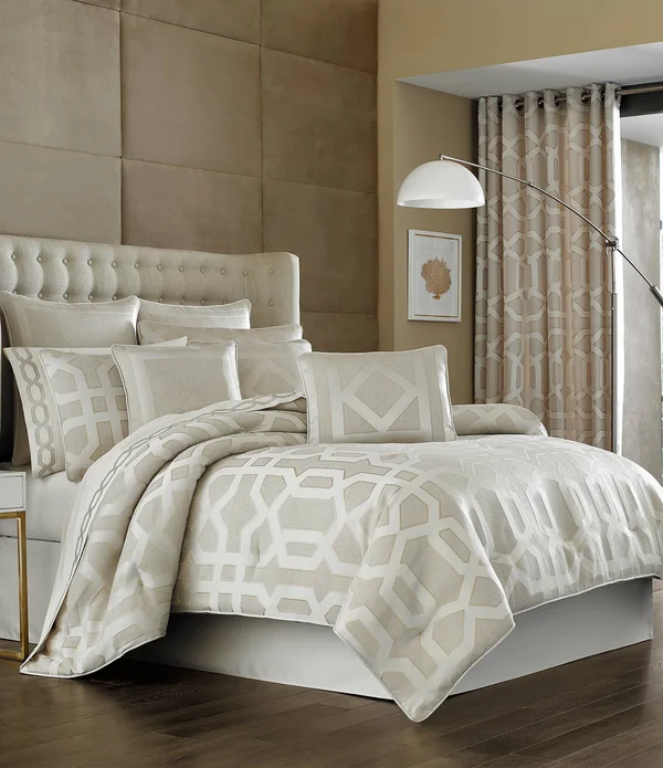 J. Queen New York Kingsgate Queen Comforter Set Beige