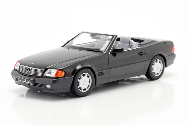 KK Scale Models - Mercedes-Benz 500 SL R129 - 1993 - 1/18 - Black