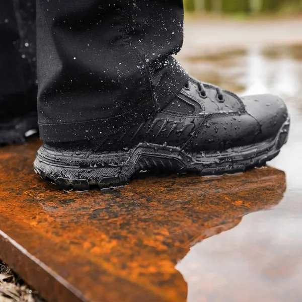 Danner Men's StrikerBolt 6 in. GTX Boot Black 8.5