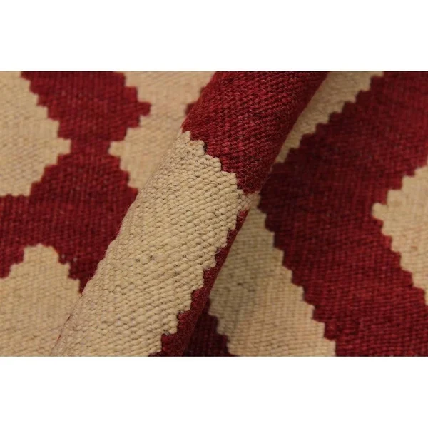 Kilim Angla Red/Ivory Hand-Woven Wool Rug -4&3 x 5&8 - 4 ft. 3 in. x 5 ft. 8 in. - 4 ft. 3 in. x 5 ft. 8 in.