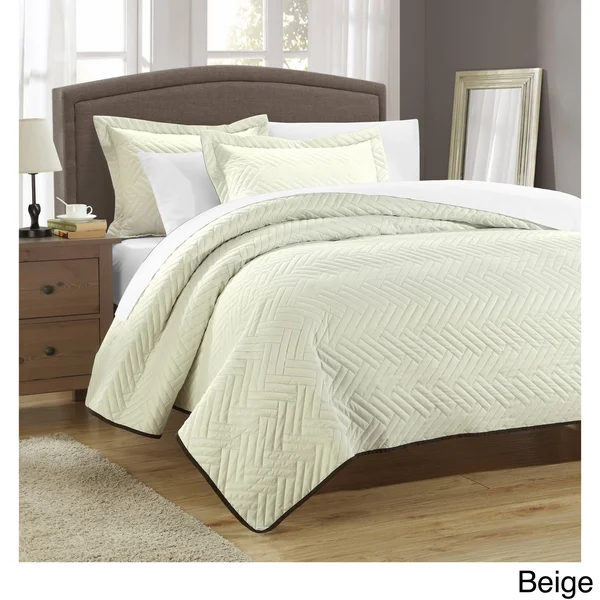 Chic Home Cupertino Herringbone Reversible 7-Piece Quilt Set - Color: Red/Size: Queen