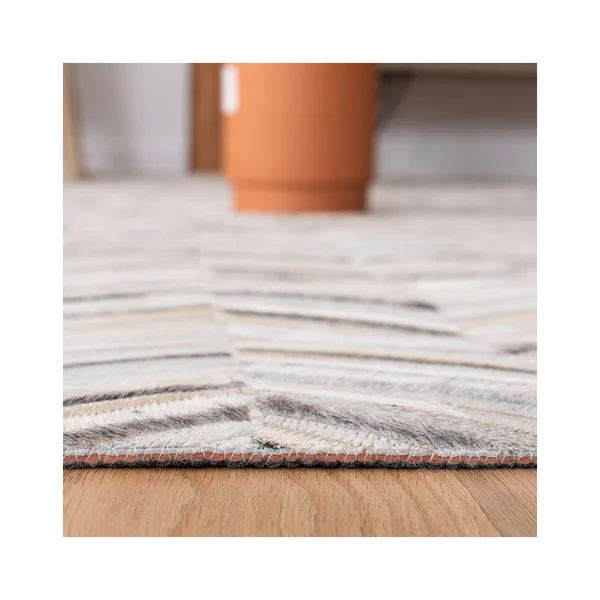 Safavieh Studio Leather STL802A Rug 2&3x22x7& Rug