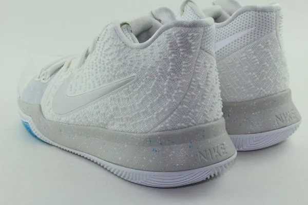 Nike Kyrie 3 GS &Ivory& Youth Sneakers - Size 5.0