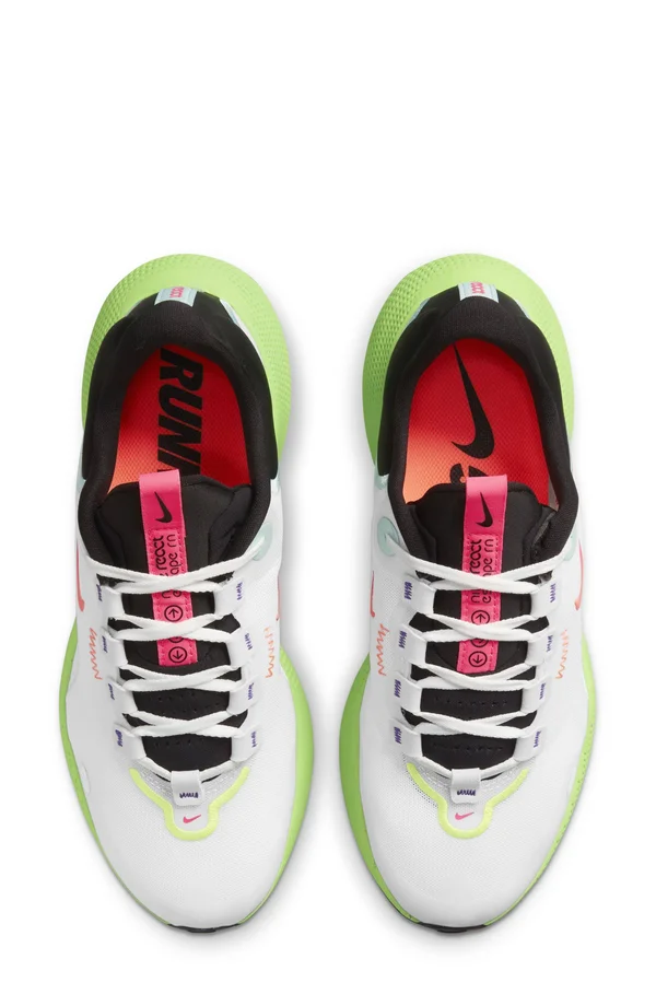 Nike Women's React Escape Run Running Shoes in White/White Size 7.0