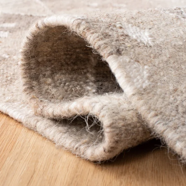 Safavieh Natural Kilim NKM316B 2&3x22 x 6& Natural, Ivory Rug