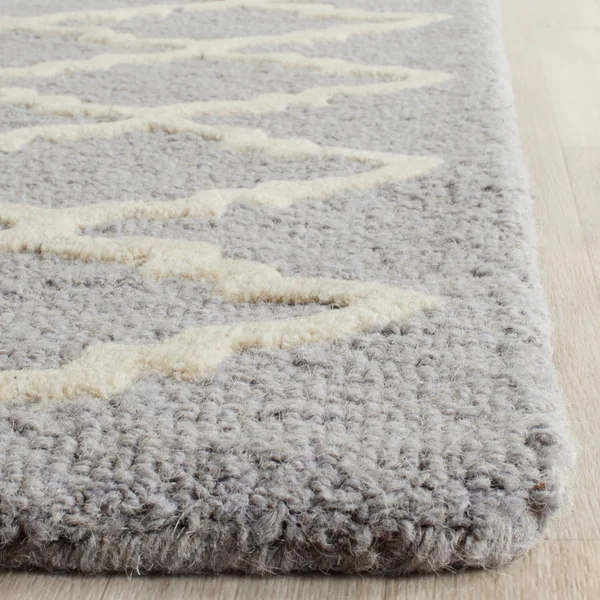 Safavieh Cambridge Light Blue & Ivory 6& x 6& Round Rug