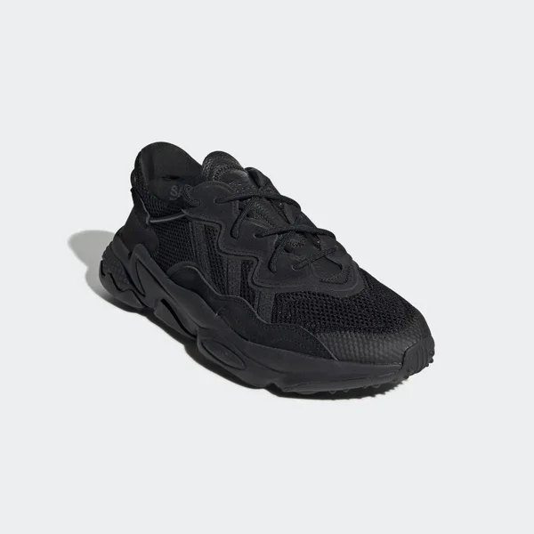 Adidas Men's Core Black Ozweego Shoes - Size: 7.5