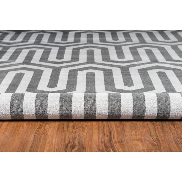 Linon Roma Tangent Geometric Rug, Grey, 5x7 ft