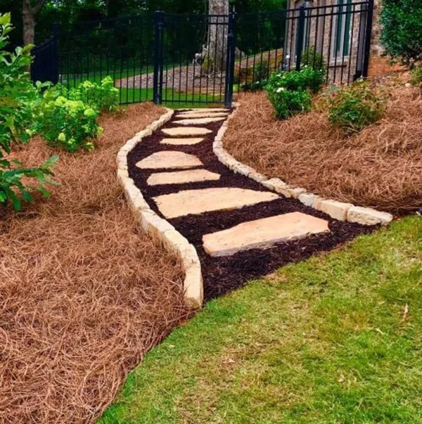 Lowe&s Long Leaf Pine Needles (Up to 1500 Sq ft Coverage) - 150014