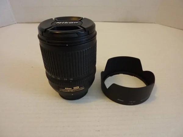 Nikon Lens AF-S DX Zoom-NIKKOR 18-135mm f/3.5-5.6G IF-ED