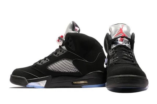 Nike Air Jordan 5 Retro Black Metallic Silver Basketball Shoes/Sneakers 845035-003 (EU Size 41)