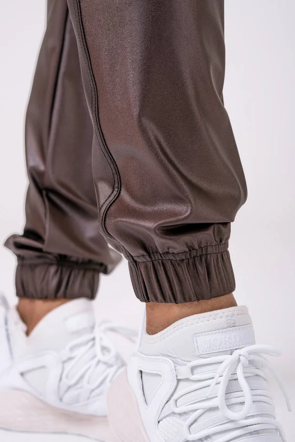 Nebbia Sports Drop Crotch Pants 529 Brown - L