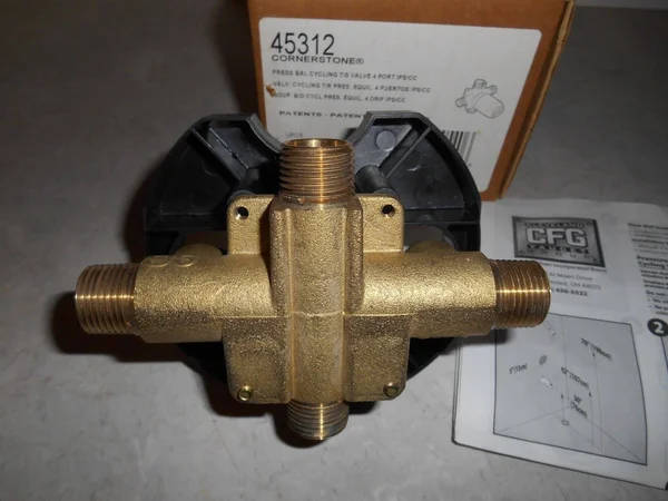 Moen 45312 Cfg Valves Cycling Valve Male IPS Threaded Connection