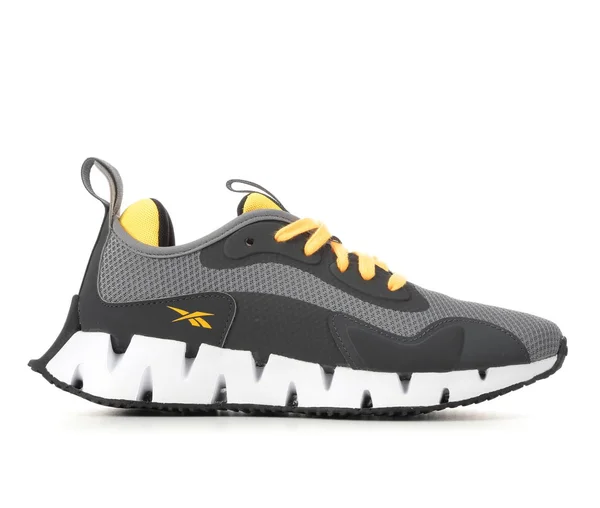 Reebok Zig Dynamica Sneaker, Size 6 - Black/cdgry7 at Nordstrom Rack
