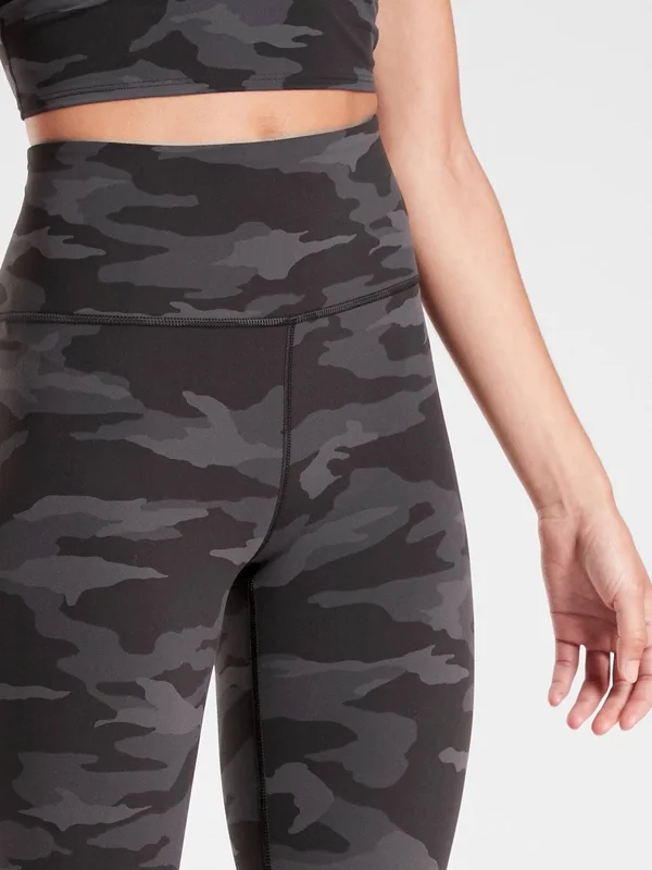 Athleta Women's Legging - Elation Camo 7/8 Tight Black Big and Tall Size M