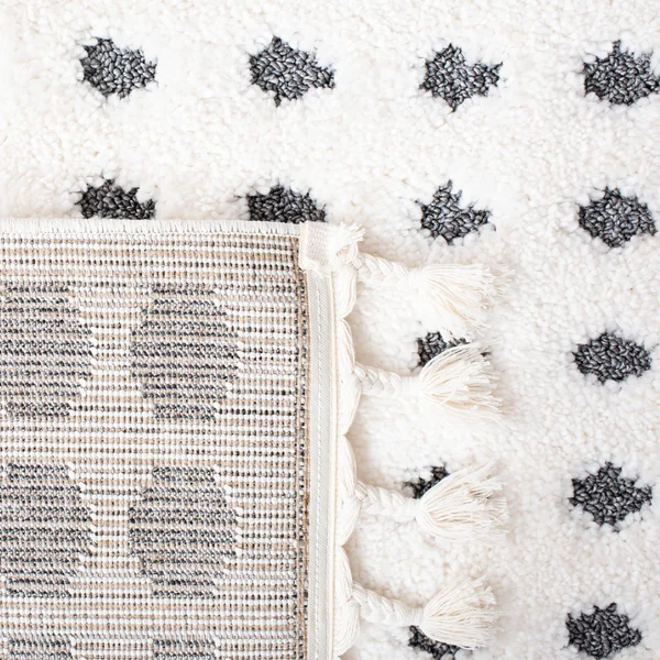 Safavieh Moroccan Tassel Shag Rug Collection MTS690A - Ivory, Grey - 4' x 6'