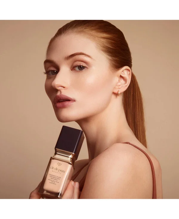 Cle De Peau Beaute Radiant Fluid Foundation Natural Broad Spectrum SPF 25 - O