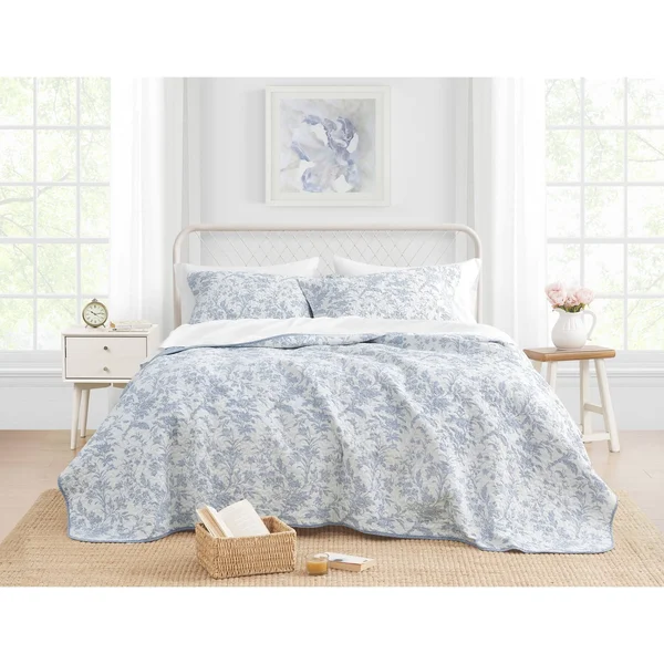 Laura Ashley Amberley Blue Quilt Set - King