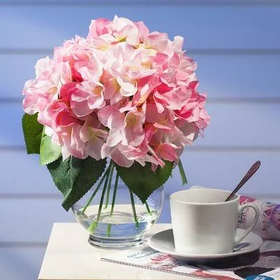 Hydrangea Floral Arrangements in Vase Rosdorf Park Flowers Color: Pink