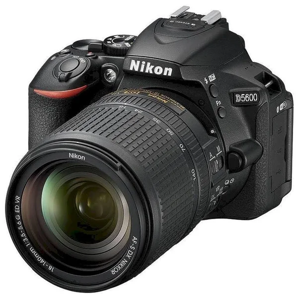Nikon D5600 Dslr Camera + 18-140mm VR Lens + 70-300mm + 650-1300mm + 500mm Lens
