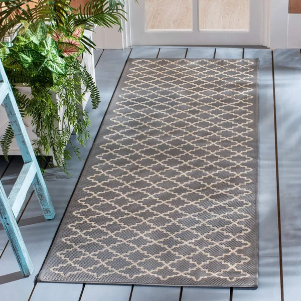 Safavieh Courtyard Anthracite & Beige 2&-3x22 x 18& Indoor/Outdoor Rug