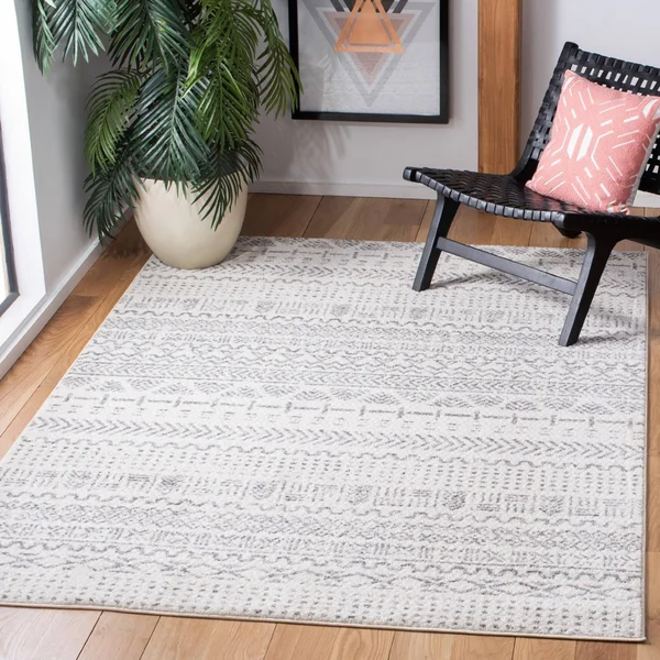 Safavieh Tulum Emmett Distressed Geometric Area Rug - 4&5 inch x 6&5 inch, Ivory/Grey