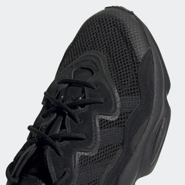 Adidas Men's Core Black Ozweego Shoes - Size: 7.5