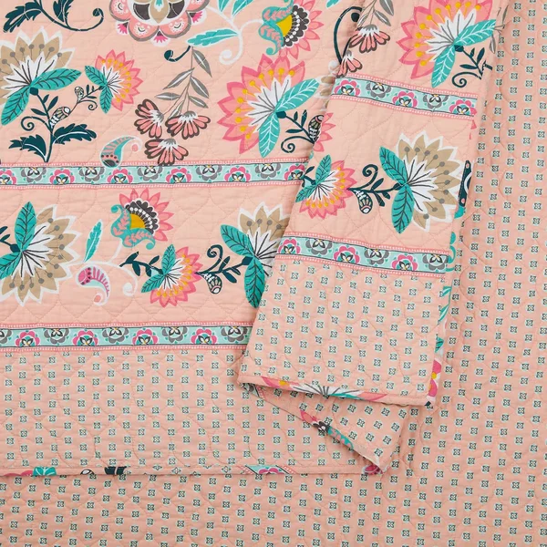 Vera Bradley Blush Flowers Quilt, Twin/Twin Extra Long