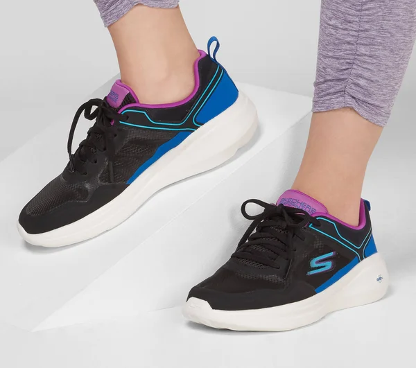 Skechers Women's GOrun Fast Retro Insight Sneaker