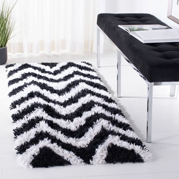 Safavieh 2&-6x22 x 4& Shag Chevron Shag Ivory - Grey Rug