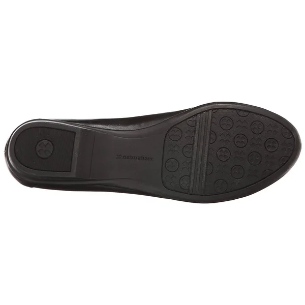 Naturalizer Women's Saban, Black Leather Size: 7 M