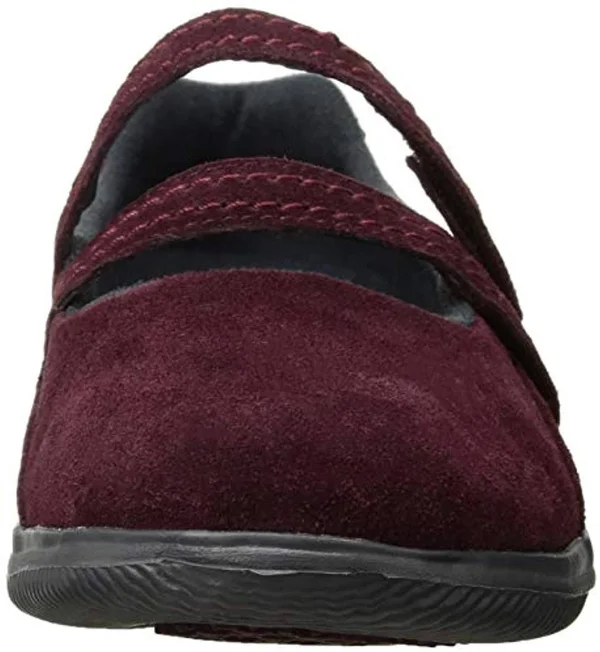 Women's Propet Twilight Wine Suede - in Size 11