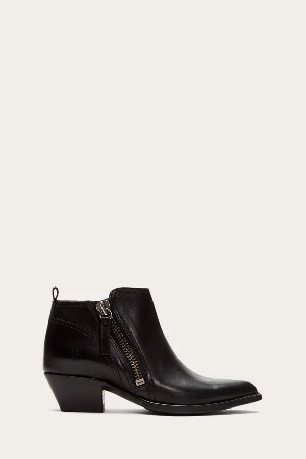 Frye - Sacha Moto Short, 6.5 US, Black