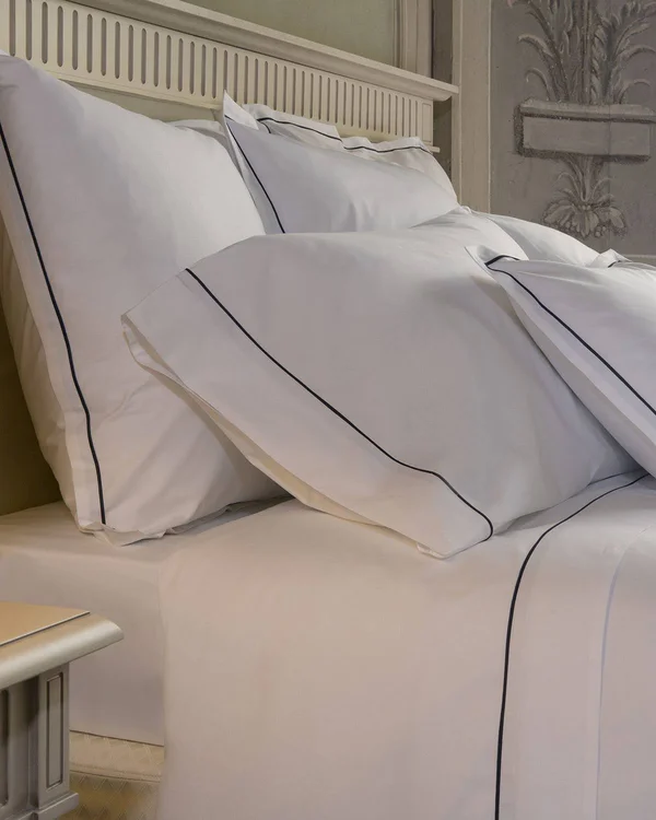 Signoria Firenze Luce Queen Flat Sheet, White/Midnight, Queen, Sheets & Sheet Sets Queen/Full Flat Sheets