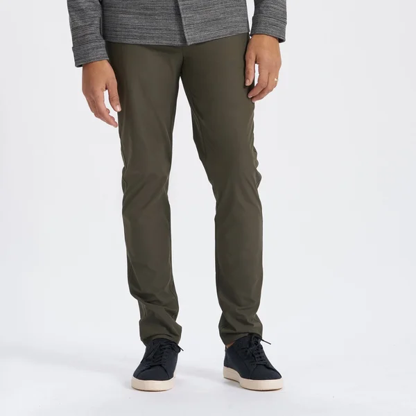 Meta Pants - 30 by Vuori in Dark Oregano - Size 32